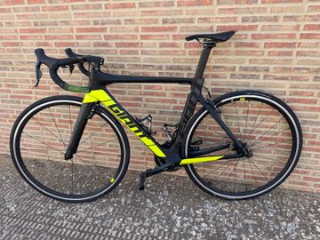 Used Giant Propel Advanced 1 2017 2017 Road & Gravel, Black — image 2 of 6