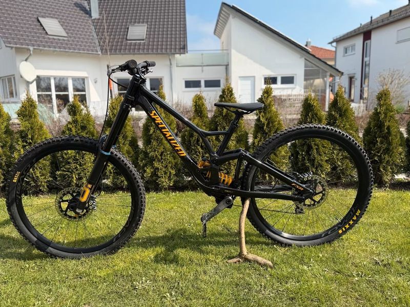 Käytetty Specialized Demo Race 29 2020 2020 MTB