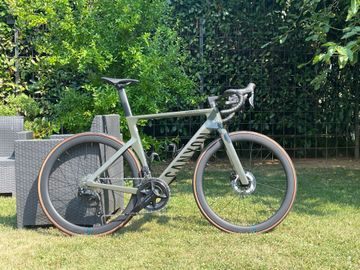 Used Canyon Aeroad Shimano 105 Di2 2025 Road & Gravel