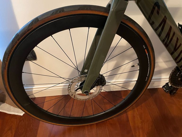 Brugt Canyon Aeroad Shimano 105 Di2 2025 Road & Gravel — billede 10 af 25