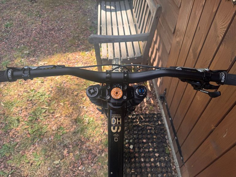 Commencal Custom SRAM GX 2025 Mountainbike d'occasion — image 5 sur 7