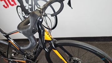 Brugt Giant Advanced 2 Disc + Carbon Wheels 2019 Road & Gravel — billede 9 af 17