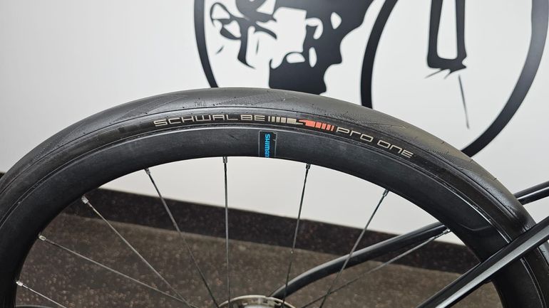 Brugt Giant Advanced 2 Disc + Carbon Wheels 2019 Road & Gravel — billede 13 af 17