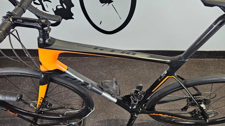 Brugt Giant Advanced 2 Disc + Carbon Wheels 2019 Road & Gravel — billede 7 af 17