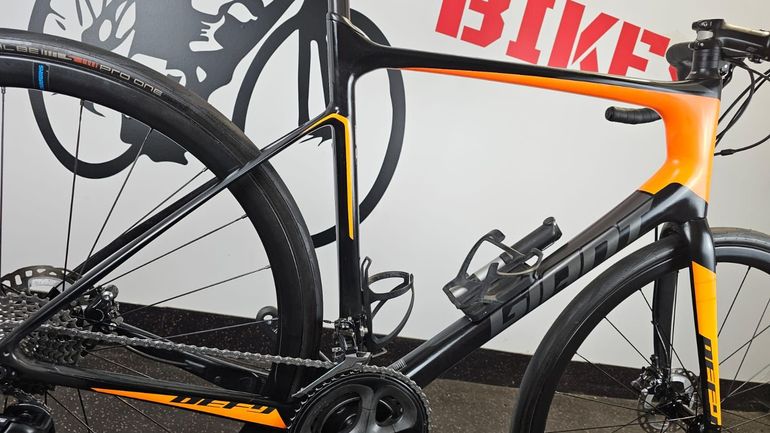 Brugt Giant Advanced 2 Disc + Carbon Wheels 2019 Road & Gravel — billede 14 af 17