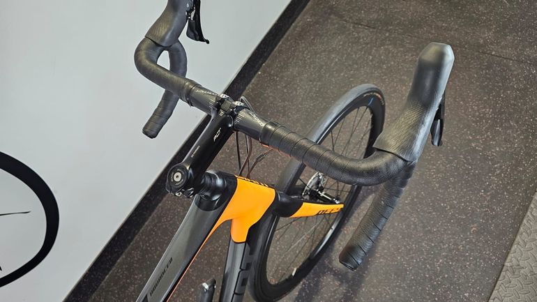 Brugt Giant Advanced 2 Disc + Carbon Wheels 2019 Road & Gravel — billede 10 af 17