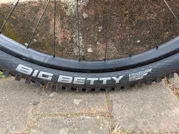 Použité YT Industries Capra CORE 3 MX 2023 2023 Mountainbike — obrázek 20 z 29