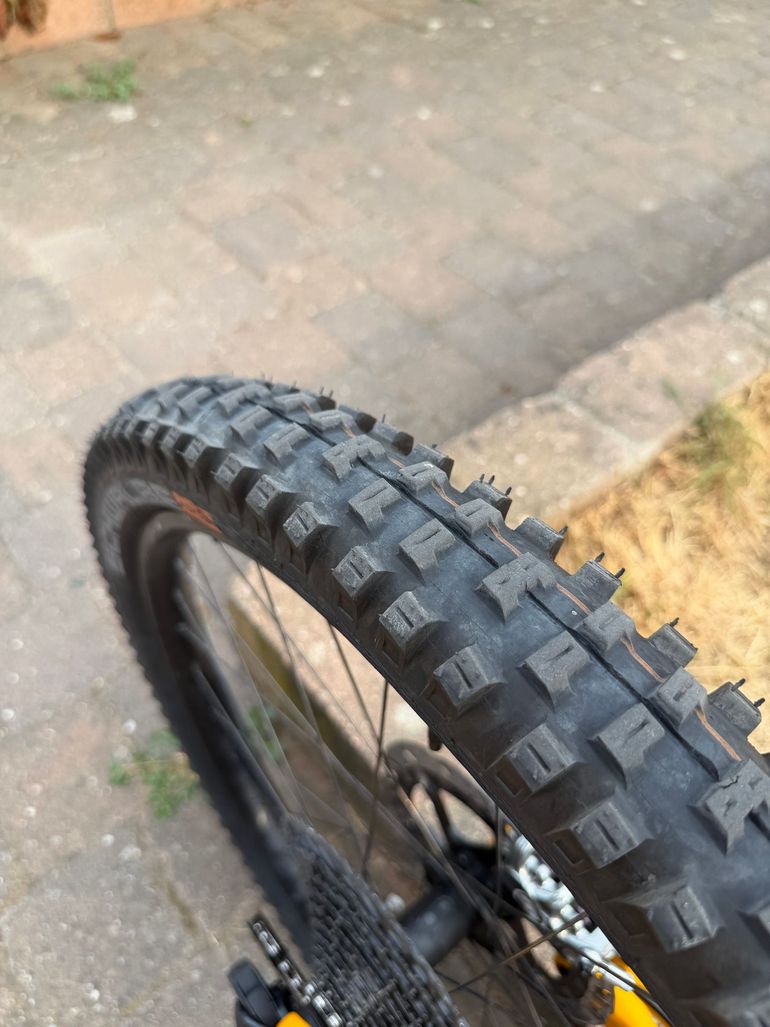 Brugt YT Industries Capra CORE 3 MX 2023 2023 Mountainbike — billede 21 af 28