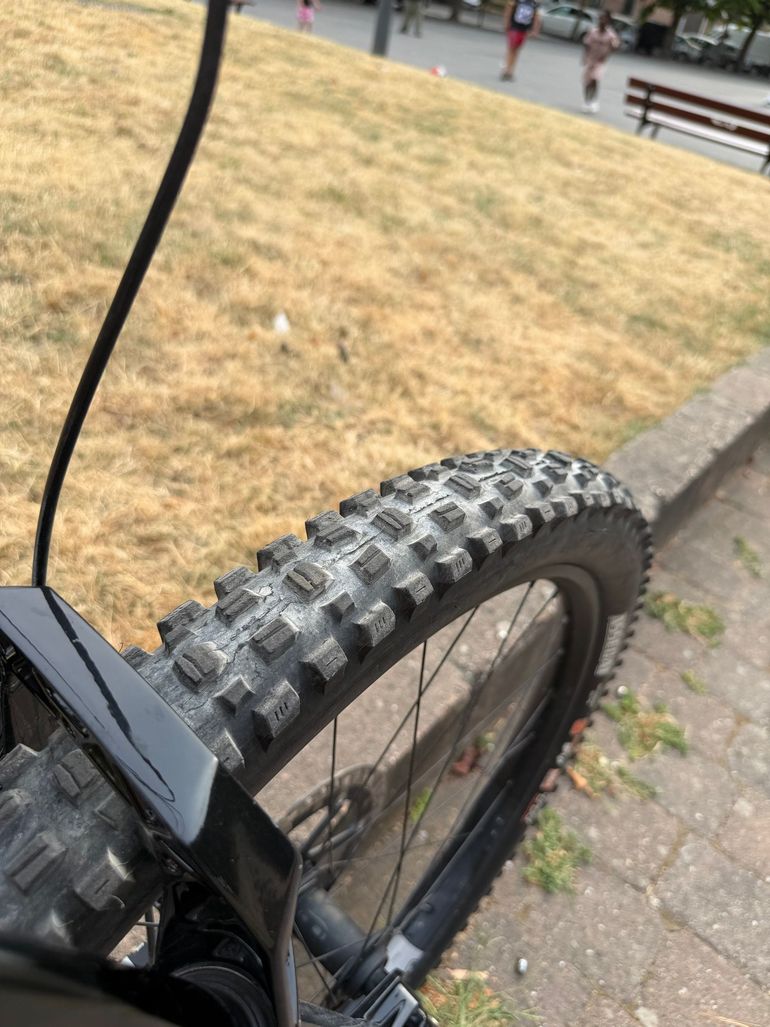Brugt YT Industries Capra CORE 3 MX 2023 2023 Mountainbike — billede 23 af 28