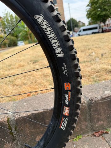 Použité YT Industries Capra CORE 3 MX 2023 2023 Mountainbike — obrázek 22 z 29