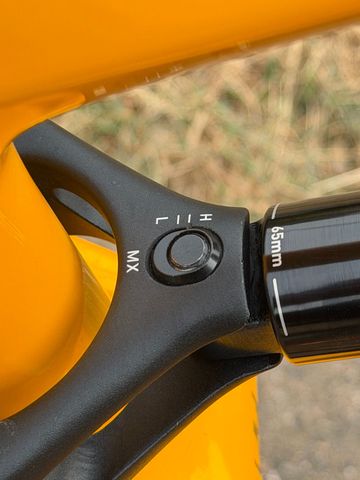 Použité YT Industries Capra CORE 3 MX 2023 2023 Mountainbike — obrázek 19 z 29
