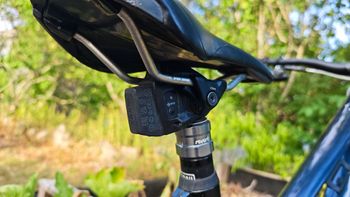 YT Custom SRAM X0 Eagle AXS (T-Type) 2024 Mountainbike usato, Blu — immagine 6 di 17
