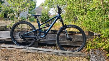 YT Custom SRAM X0 Eagle AXS (T-Type) 2024 Mountainbike usato, Blu — immagine 2 di 17