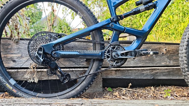 YT Custom SRAM X0 Eagle AXS (T-Type) 2024 Mountainbike usato, Blu — immagine 3 di 17