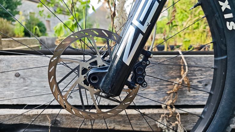 YT Custom SRAM X0 Eagle AXS (T-Type) 2024 Mountainbike usato, Blu — immagine 15 di 17