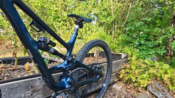 YT Custom SRAM X0 Eagle AXS (T-Type) 2024 Mountainbike usato, Blu — immagine 16 di 17