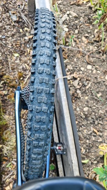 YT Custom SRAM X0 Eagle AXS (T-Type) 2024 Mountainbike usato, Blu — immagine 11 di 17