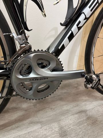 Used Trek Madone 5.2 2011 2011 Road & Gravel, Black — image 7 of 9