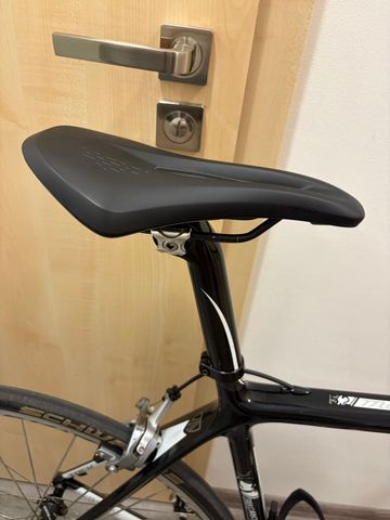 Used Trek Madone 5.2 2011 2011 Road & Gravel, Black — image 5 of 9