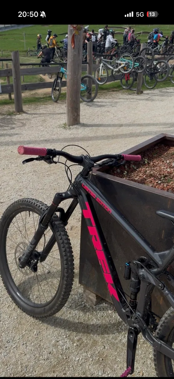 Gebrauchtes Trek Remedy 8 2017 2017 Mountainbike, Schwarz, 27.5 — Bild 3 von 3