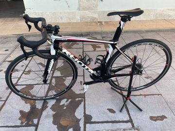 Used Kuota Kougar Shimano 105 2022 Road & Gravel, White — image 2 of 5
