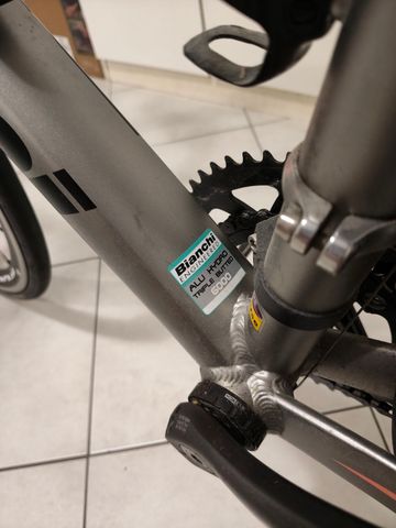 Bianchi Impulso Shimano 105 2017 Road & Gravel de segunda mano, Gris claro — imagen 7 de 15