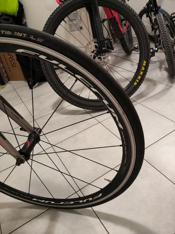 Bianchi Impulso Shimano 105 2017 Road & Gravel usato, Grigio chiaro — immagine 14 di 15
