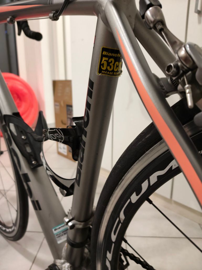 Bianchi Impulso Shimano 105 2017 Road & Gravel usato, Grigio chiaro — immagine 5 di 15