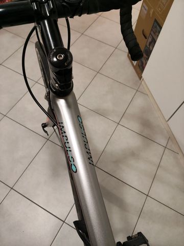 Bianchi Impulso Shimano 105 2017 Road & Gravel de segunda mano, Gris claro — imagen 9 de 15