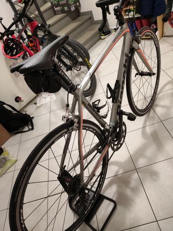 Bianchi Impulso Shimano 105 2017 Road & Gravel usato, Grigio chiaro — immagine 10 di 15