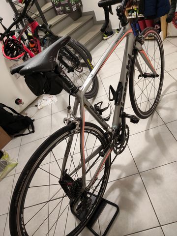 Bianchi Impulso Shimano 105 2017 Road & Gravel de segunda mano, Gris claro — imagen 10 de 15