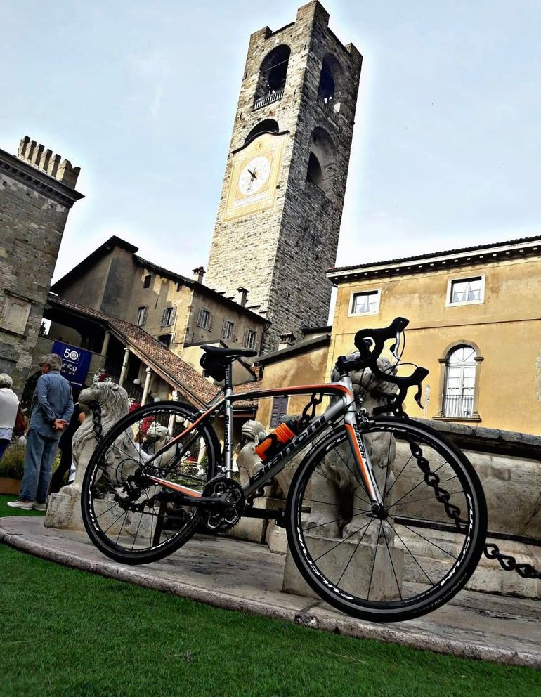 Bianchi Impulso Shimano 105 2017 Road & Gravel usato, Grigio chiaro — immagine 3 di 15