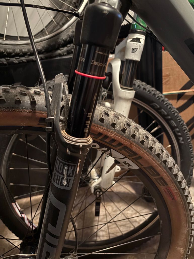 Used BMC Fourstroke TWO 2024 2024 Mountainbike, Light Gray — image 13 of 15