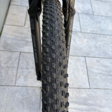 Used BMC Fourstroke TWO 2024 2024 Mountainbike, Light Gray — image 12 of 15