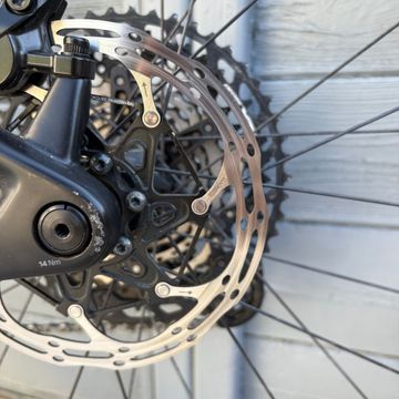 Used BMC Fourstroke TWO 2024 2024 Mountainbike, Light Gray — image 11 of 15