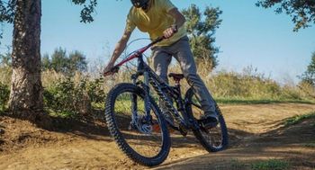 Specialized Enduro EVO 650b 2016 2016 Mountainbike usato, Nero — immagine 3 di 3