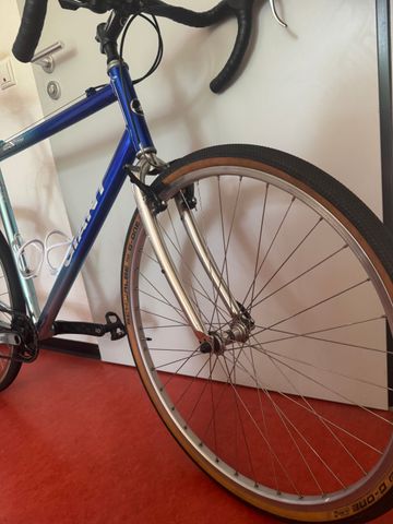 Used Giant X2000 1992 Road & Gravel, Blue — image 3 of 4