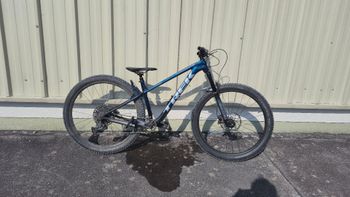 Käytetty Trek Roscoe 8 2023 2023 Mountainbike — kuva 2 / 10