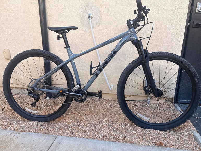 Used Trek X-Caliber 9 2019 2019 Mountainbike, Light Gray, 29 — image 6 of 13