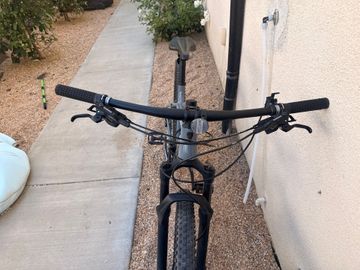 Used Trek X-Caliber 9 2019 2019 Mountainbike, Light Gray, 29 — image 5 of 13