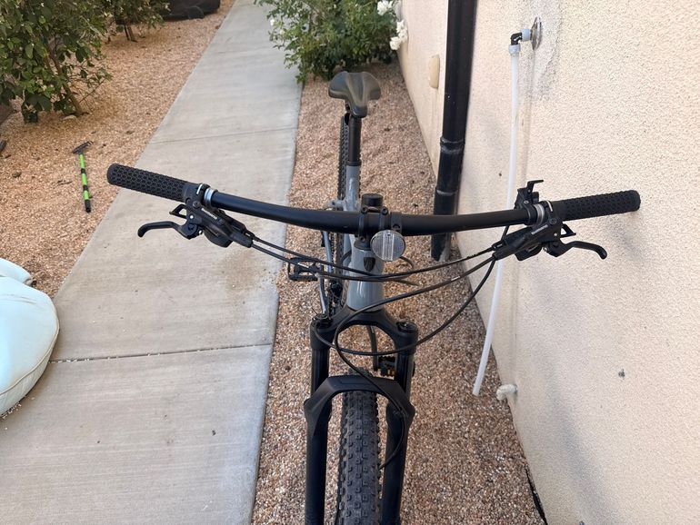 Used Trek X-Caliber 9 2019 2019 Mountainbike, Light Gray, 29 — image 5 of 13