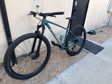 Used Specialized Men's Chisel Expert 2019 2019 Mountainbike, Blue, 29 — image 3 of 11