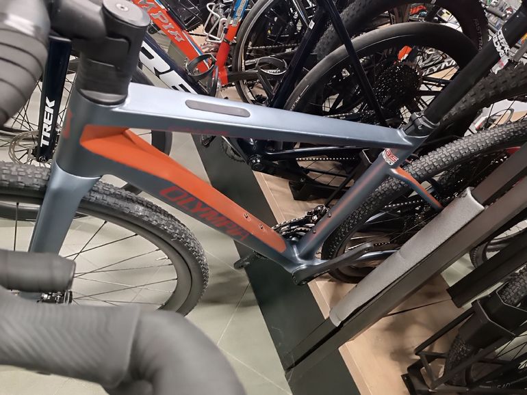 Tweedehands Olympia Custom Shimano GRX 2024 Road & Gravel — afbeelding 2 van 4