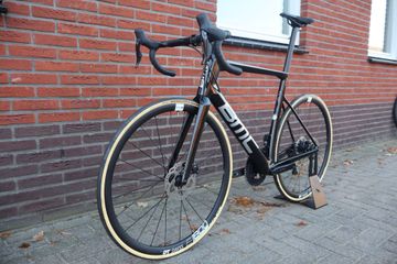 Używany BMC Teammachine SLR TWO 2023 2023 Road & Gravel — zdjęcie 4 z 13