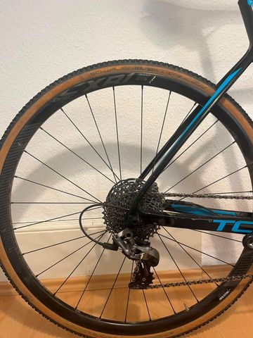 Tweedehands Giant TCX Advanced Pro 1 2018 2018 Road & Gravel — afbeelding 2 van 4