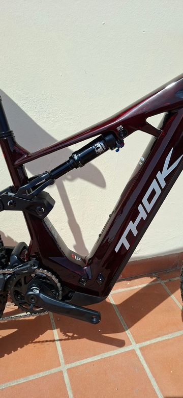 Brugt Thok TP4 FORGE RED 2025 2025 Mountainbike — billede 6 af 10