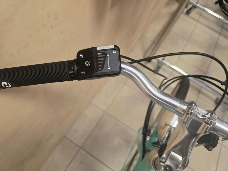 Gebrauchtes Bianchi Custom Shimano Altus 2022 Urban, Grün — Bild 5 von 9