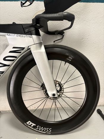 Brugt Canyon Speedmax CFR Disc Di2 2024 2024 Road & Gravel — billede 9 af 13