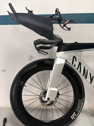 Canyon Speedmax CFR Disc Di2 2024 2024 Road & Gravel usato, Grigio chiaro — immagine 11 di 13