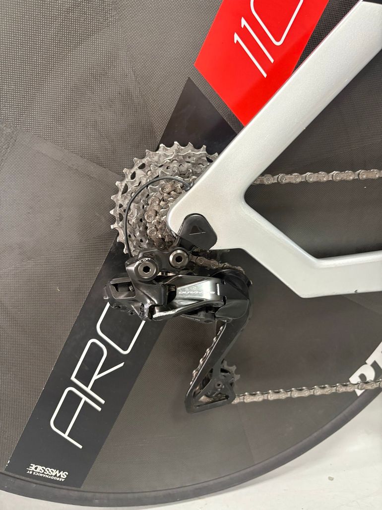 Brugt Canyon Speedmax CFR Disc Di2 2024 2024 Road & Gravel — billede 3 af 13